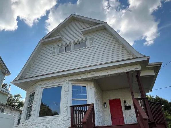 225 Vine St, Westernport, MD 21562
