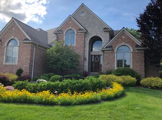 23416 Chicory Rd, Grosse Ile, MI 48138