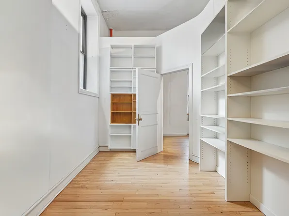 30 East 10th Street image 7 of 14