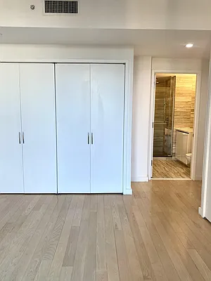 Rented by BARNES New York | media 25