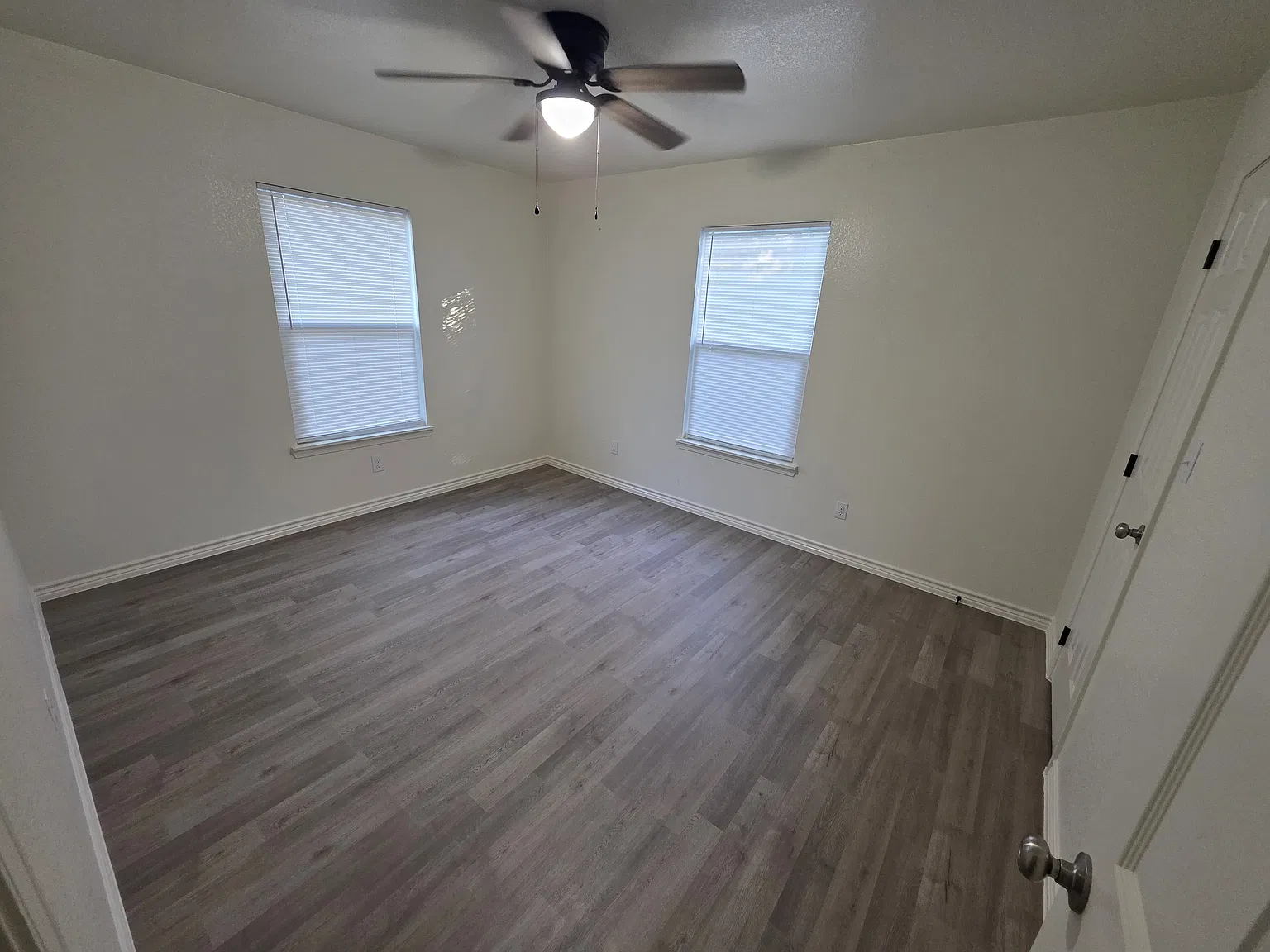 3 bed, 1244 sqft, $1,750 — Photo 3