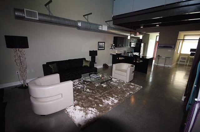 2nd image of 2205 N Lamar Blvd Unit 223