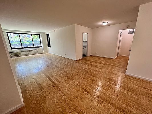 3rd image of 40 W 135th St APT 1S