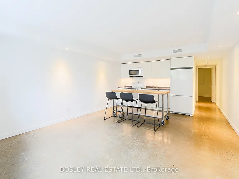 63 Dagmar Ave #LOWER — Photo 7