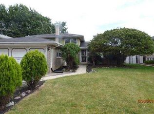 7713 W 80th Pl, Bridgeview, IL 60455