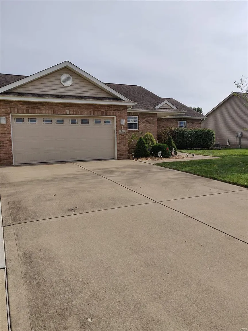 34 Steele Dr photo 1