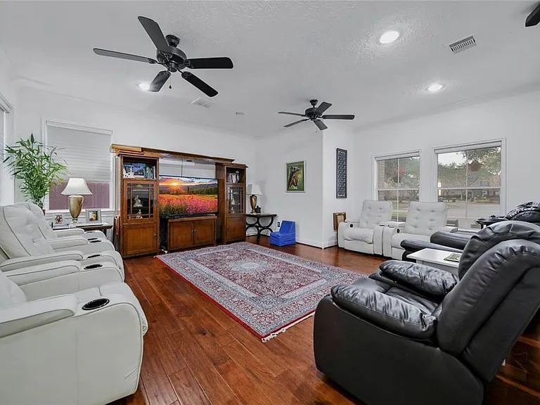 3831 Lakeridge Canyon Dr — Photo 21