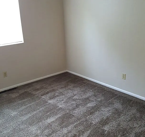 Monticello Apartments & Townhomes including Logan Gate & Logan Way — Photo 13