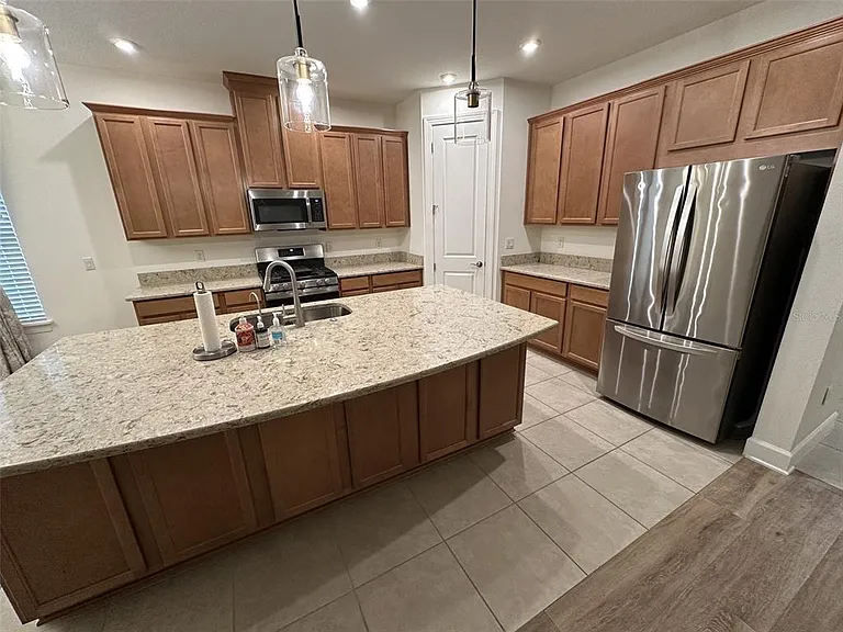 1355 Zeek Ridge St — Photo 3