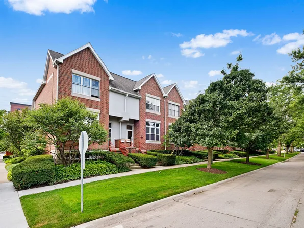1845 Prairie St, Glenview, IL 60025