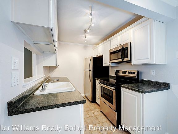 5th image of 14200 17th St Unit B105