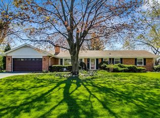 315 S Circle Dr, Palatine, IL 60067