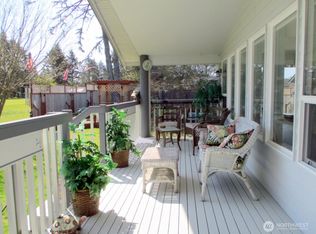 448 Octopus Ave NE, Ocean Shores, WA 98569