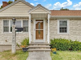 21 Faxon St, Braintree, MA 02184