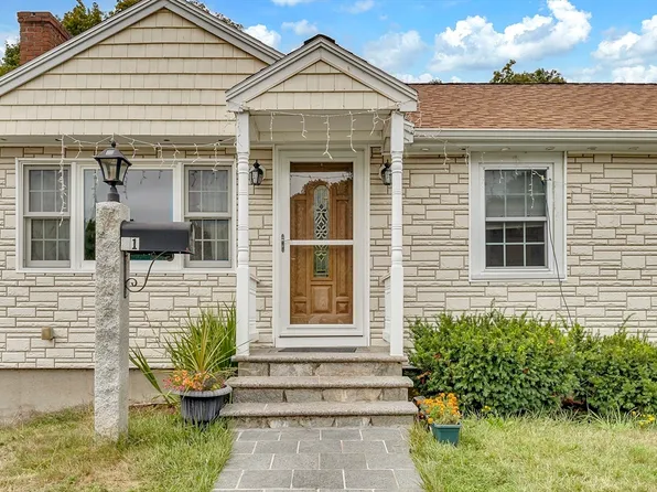 21 Faxon St, Braintree, MA 02184