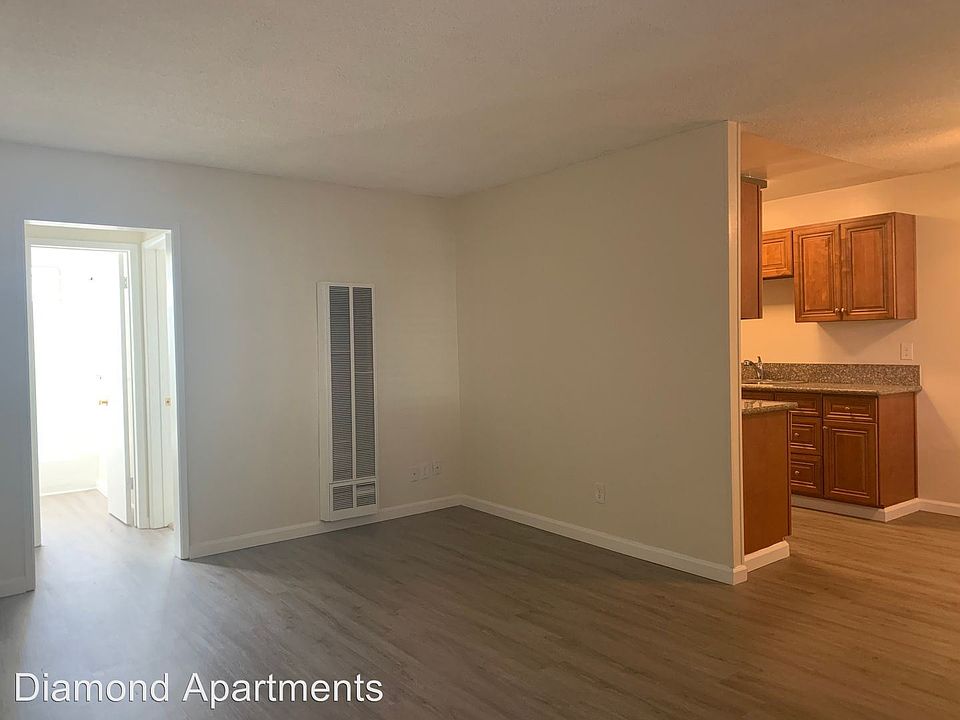 1st image of 2025 Diamond St APT 05