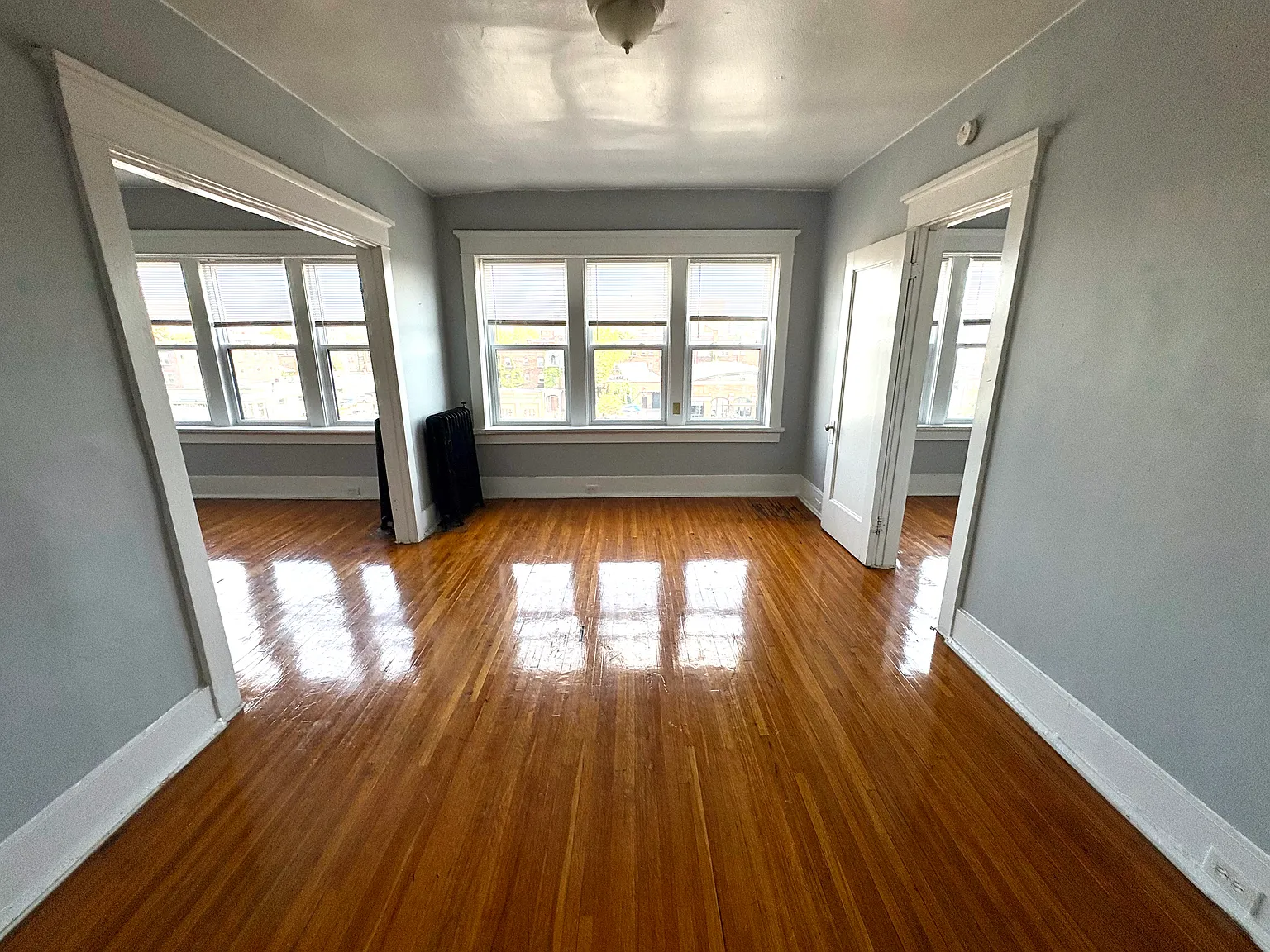 633 Prentis St — Photo 3