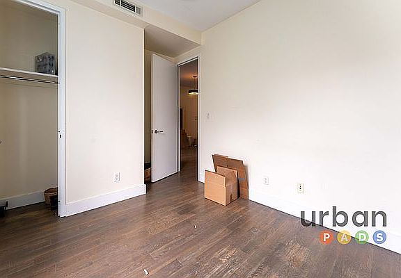 4th image of 18 Dodworth St #2F