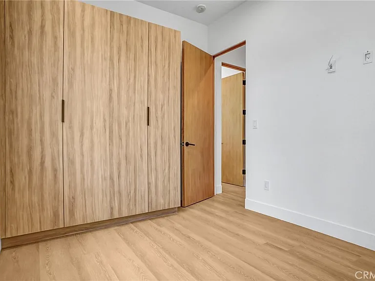 19350 1/2 Lanark St — Photo 10