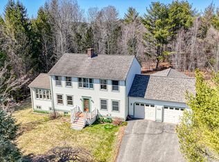 29 Harwood Rd, Farmingdale, ME 04344