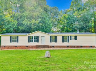 166 Crystal Bay Dr, Mooresville, NC 28115