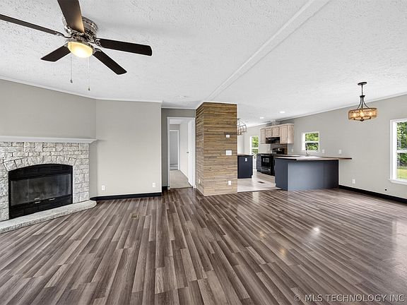 4th image of 31117 E 689th Rd