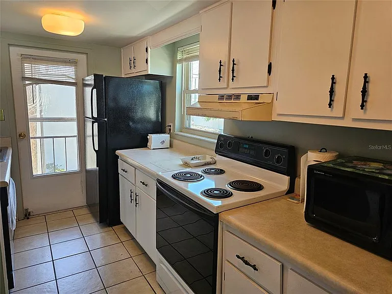 7701 Starkey Rd #708 — Photo 8