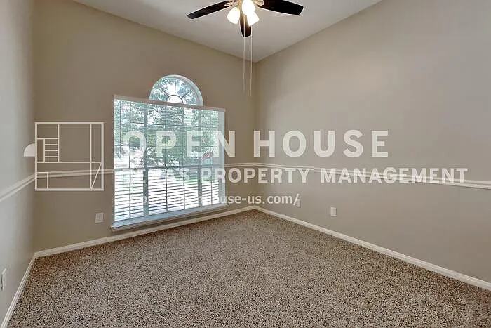 823 Portsmouth Dr — Photo 18