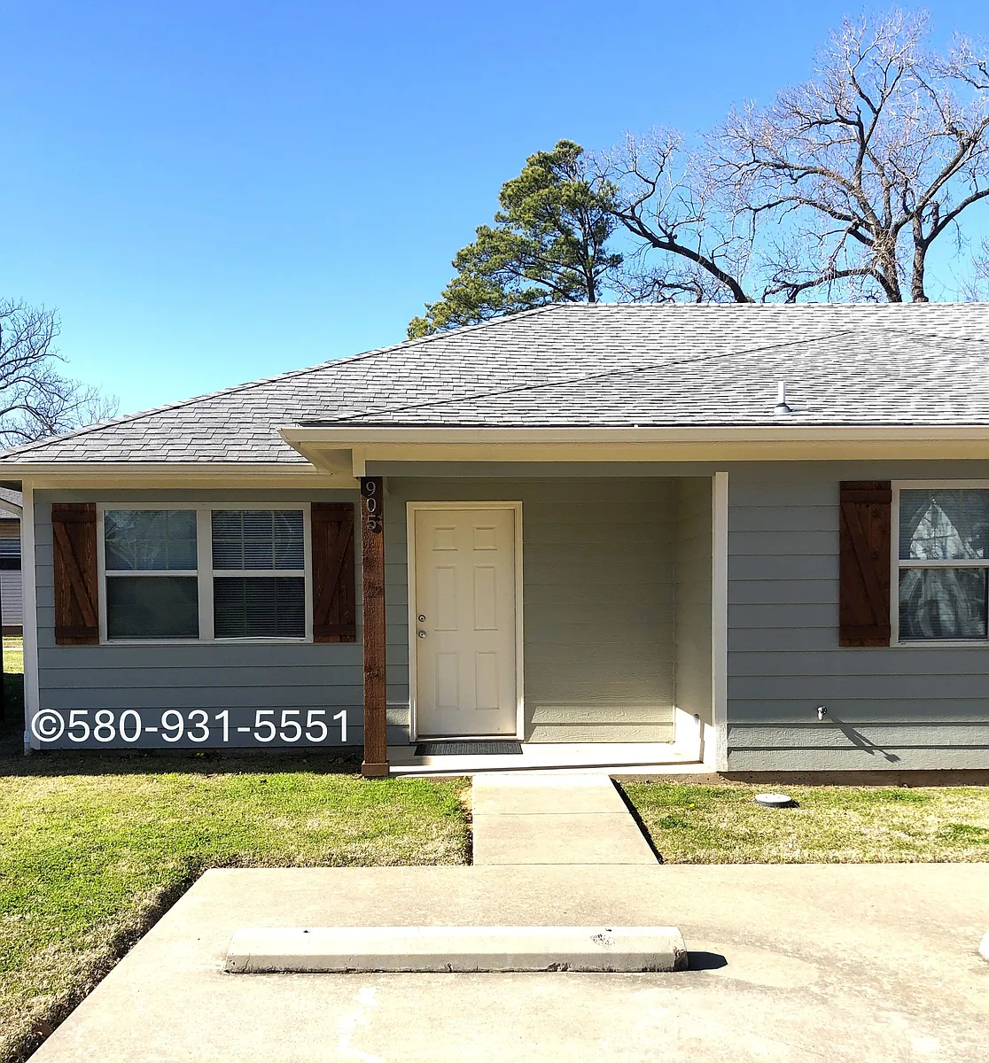 Exterior - 905 N 4th Ave