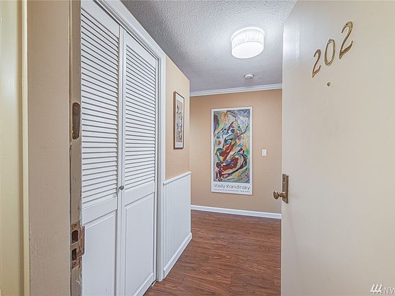 Full secured parking for residence. 