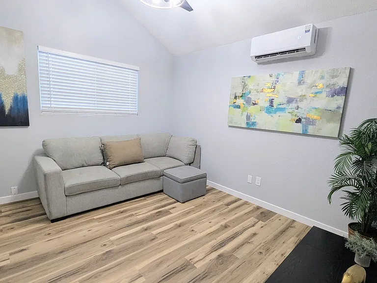 527 S Bryant St #2 — Photo 8