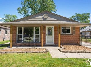13328 Neely St, Gibraltar, MI 48173
