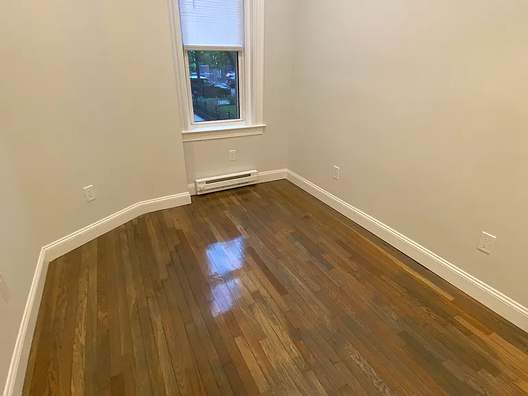 102 Queensberry St #12 — Photo 10