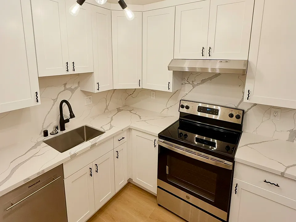 755 Rose Ave #7