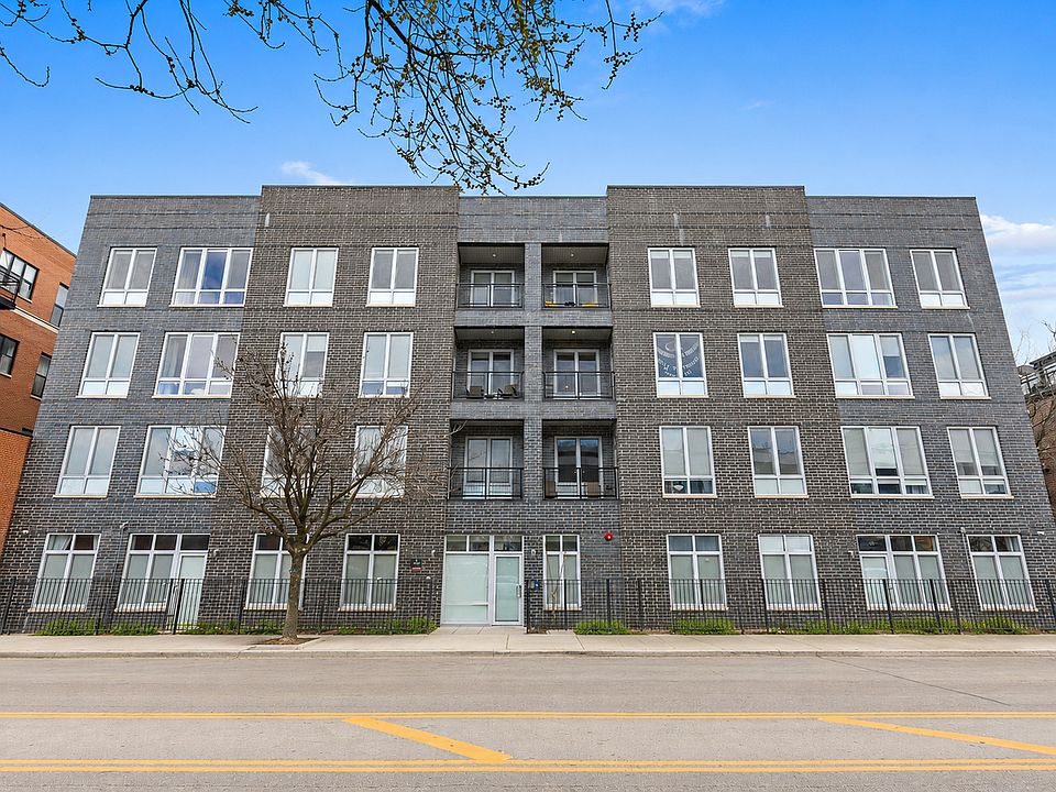 1st image of 2218 W Madison St #314