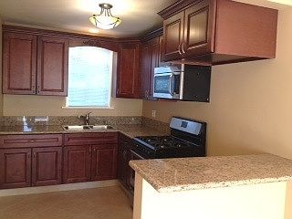Big Kitchen with Stainless Steel Applicances