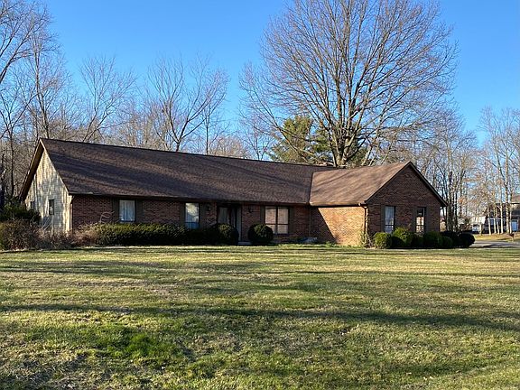 2nd image of 13951 Stonehenge Cir