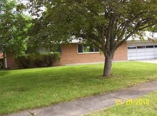 303 Bluffside Dr, Dayton, OH 45426