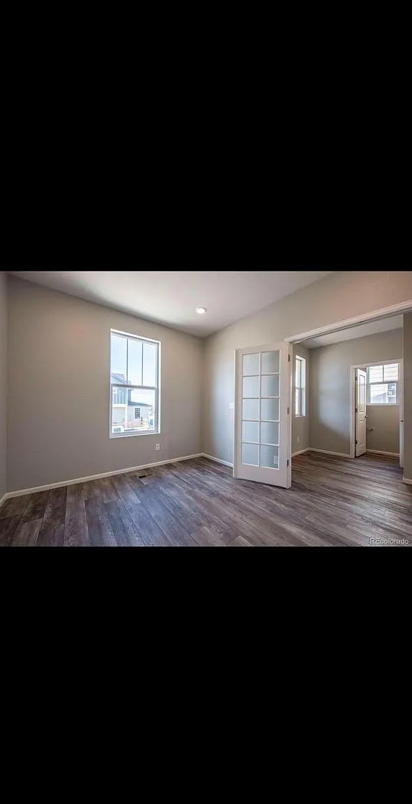 3 bed, 2743 sqft, $3,199 — Photo 3