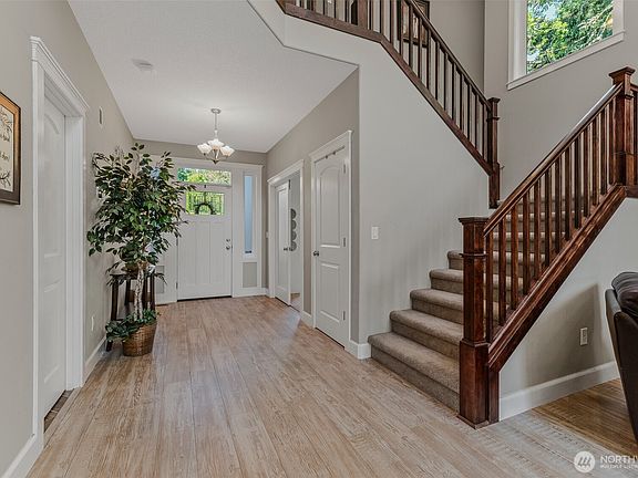 5th image of 131 Dalyn Court
