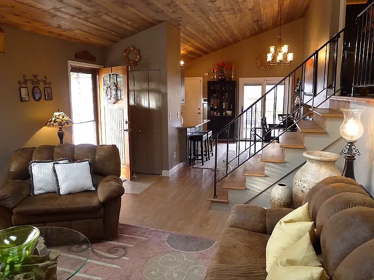 4346 S Eldridge St — Photo 3