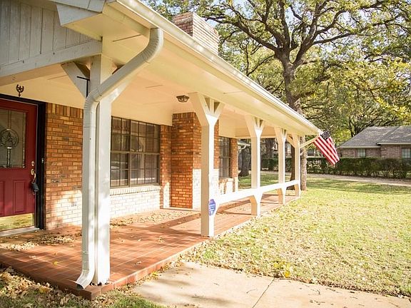 Fantastic front porch.