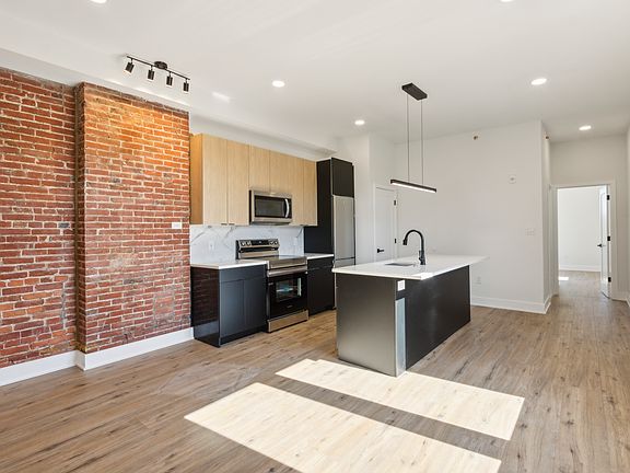 3rd image of 143 W Susquehanna Ave #6