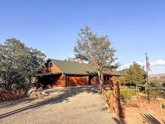 3rd image of 567 Mountain Shadow Rd