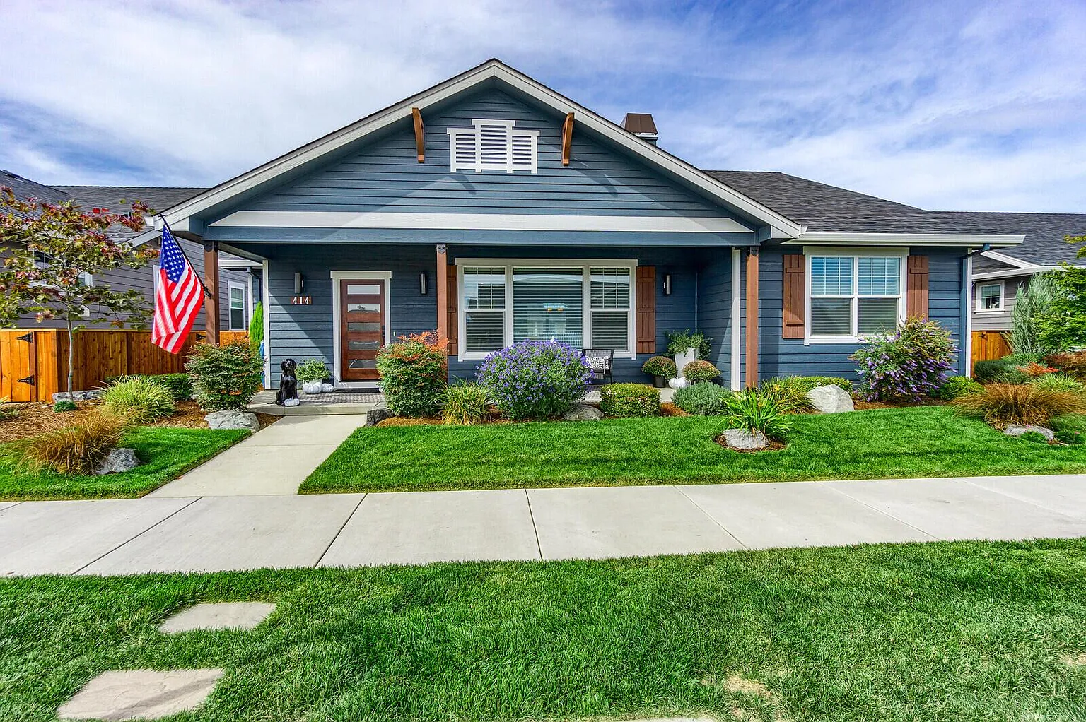 414 Waterside Dr photo 1