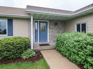 3150 Bailey Rd, Sun Prairie, WI 53590