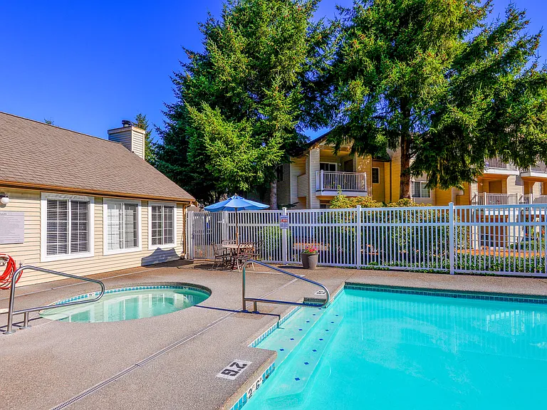 Pool & Spa at Capitol City in Lacey, WA