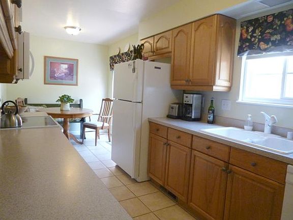 5th image of 6113 Torreon Dr NE