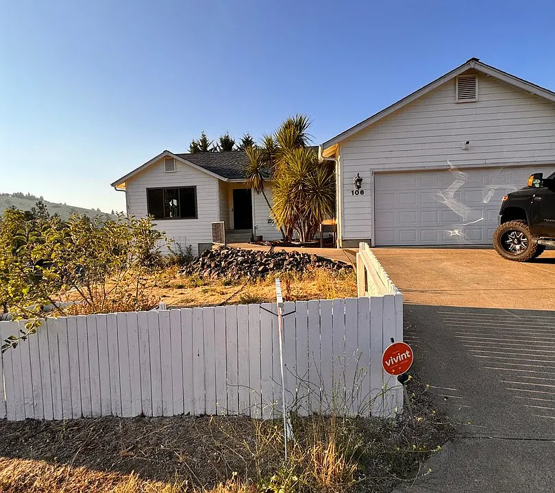 106 Umpqua View Dr