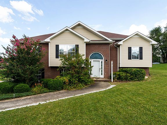 2nd image of 3327 Greenspoint Dr